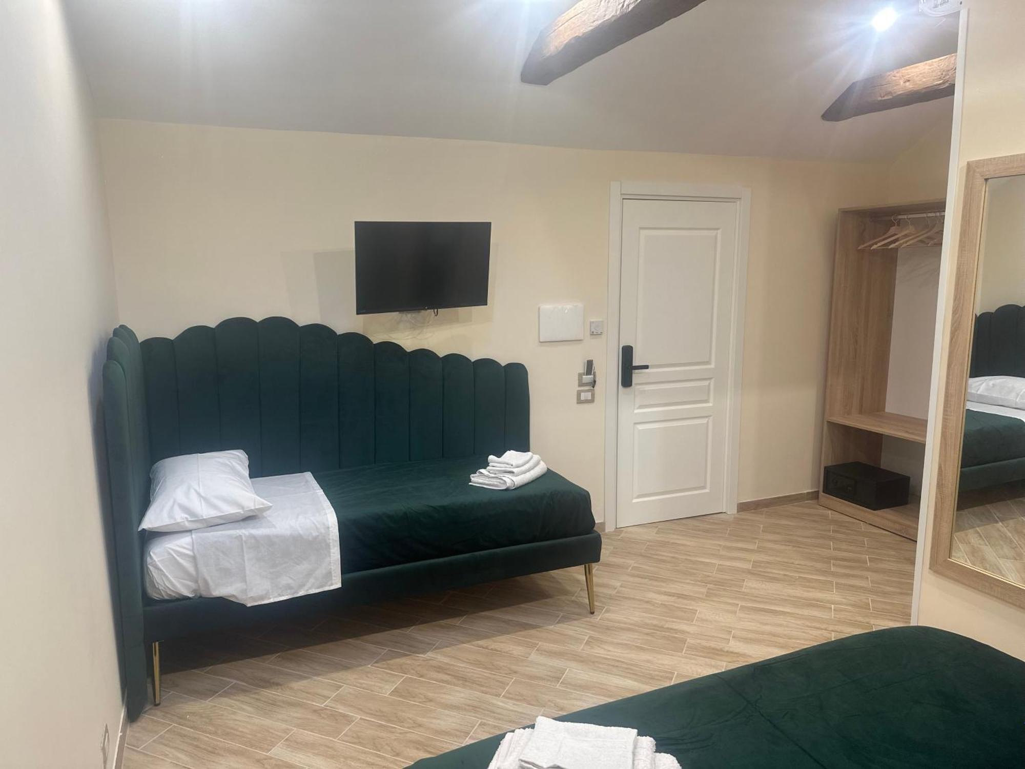 Attic Room Νάπολη Εξωτερικό φωτογραφία